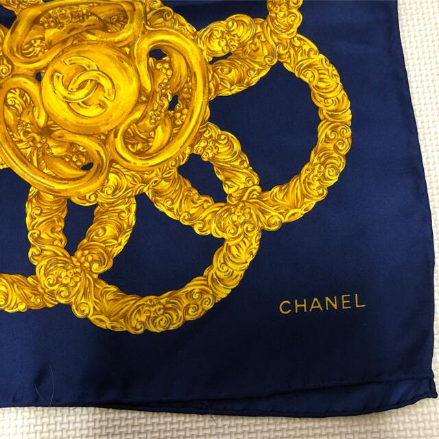 CHANEL(シャネル)のCHANELスカーフ レディースのファッション小物(バンダナ/スカーフ)の商品写真