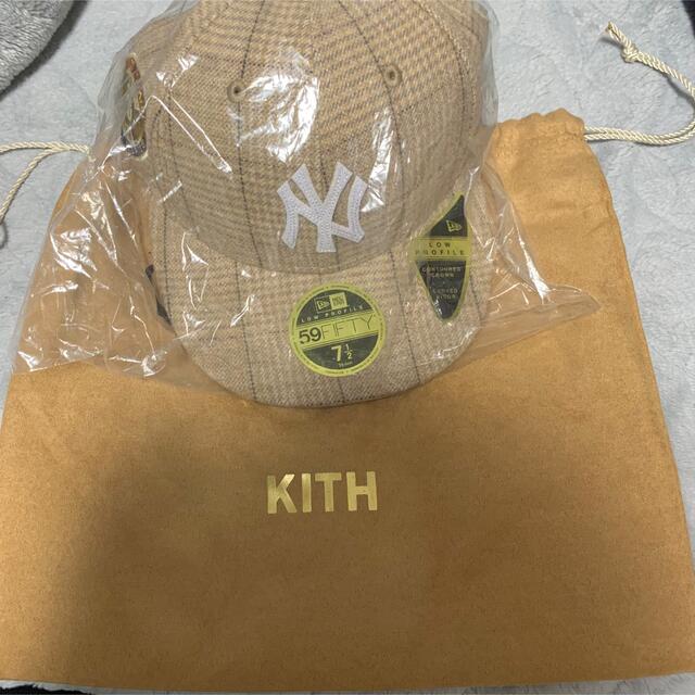 Supreme(シュプリーム)のKITH YANKEES newera ベージュ 7 1/2 メンズの帽子(キャップ)の商品写真