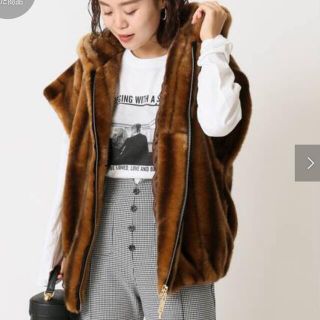 DEUXIEME CLASSE - 完売品‼️a point etc エコファーベストの DEUXIEME CLASSE - 完売品‼️a point etc エコファーベストの