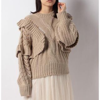 新品✨タグ付き♪定価7,580円　前後で着られるニット　大特価‼️(ニット/セーター)