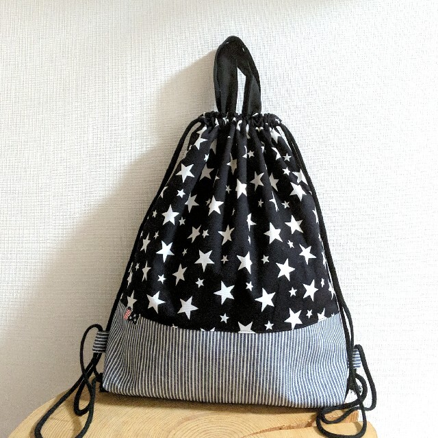 ナップサック型☆お着替え袋（星） ハンドメイドのキッズ/ベビー(バッグ/レッスンバッグ)の商品写真