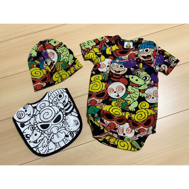 HYSTERIC MINI(ヒステリックミニ)の【新品】HYSTERIC MINI ベビー3点セット キッズ/ベビー/マタニティのベビー服(~85cm)(ロンパース)の商品写真