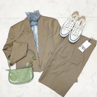 ザラ(ZARA)の新品♡ZARA♡セットアップ販売♡クロップドブレザー&バミューダパンツ(セット/コーデ)