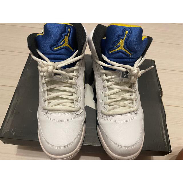 NIKE(ナイキ)のNIKE - AIR JORDAN 5 RETRO " LANEY " レディースの靴/シューズ(スニーカー)の商品写真