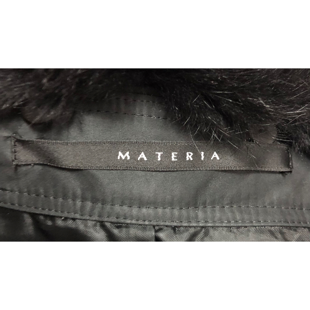 MATERIA(マテリア)のMATERIA MILANO  ラビットファー ダウンジャケット 38 レディースのジャケット/アウター(ダウンジャケット)の商品写真