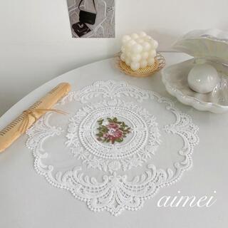 フランフラン(Francfranc)のフラワー刺繍レース テーブルマット C ホワイト テーブルクロス 韓国 花柄(テーブル用品)
