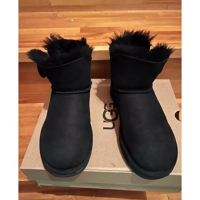 レディース値下　UGG  ムートンブーツmini bailey button2 US5