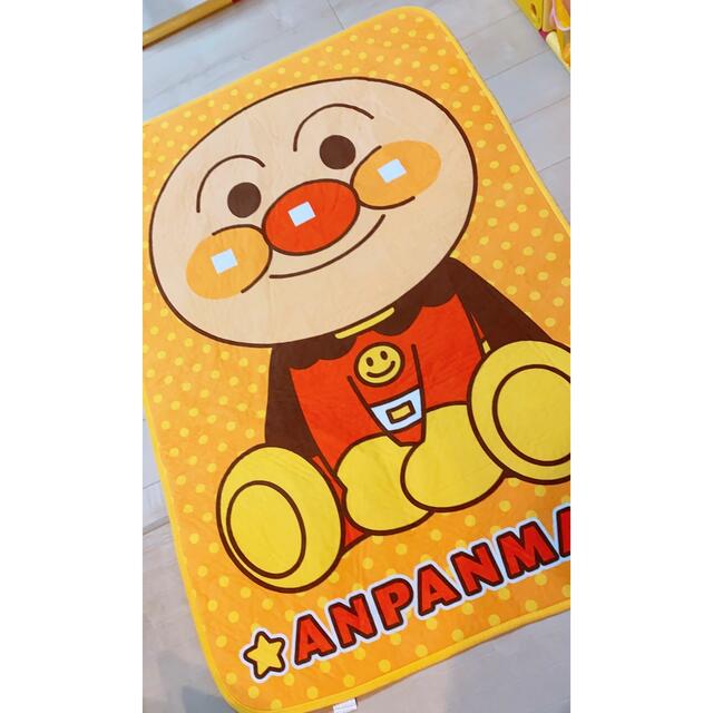 アンパンマン  プレイマット　カーペット  エンタメ/ホビーのおもちゃ/ぬいぐるみ(キャラクターグッズ)の商品写真