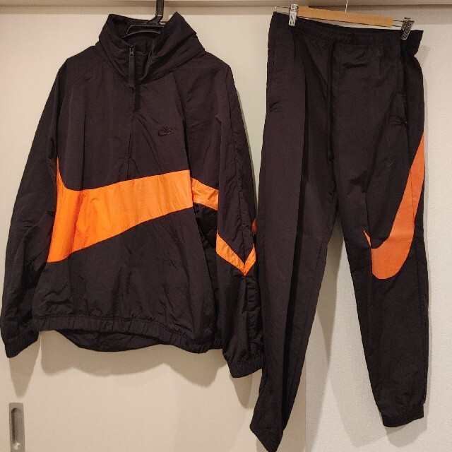 NIKE(ナイキ)のはしも様専用　NIKE　アノラックセットアップ メンズのジャケット/アウター(ナイロンジャケット)の商品写真