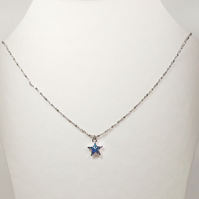 SWAROVSKI(スワロフスキー)のスワロフスキー　スタージュエリー🌠バミューダブルーのネックレス　シルバー レディースのアクセサリー(ネックレス)の商品写真