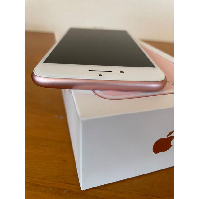 Apple(アップル)の【.♡様専用】iPhone7 128 ローズゴールド　SIMフリー スマホ/家電/カメラのスマートフォン/携帯電話(スマートフォン本体)の商品写真