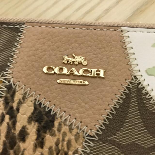 COACH(コーチ)のCOACHコーチ　ポーチ レディースのファッション小物(ポーチ)の商品写真