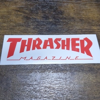 スラッシャー(THRASHER)の(縦3.9cm横10cm) THRASHER ステッカー新作(スケートボード)