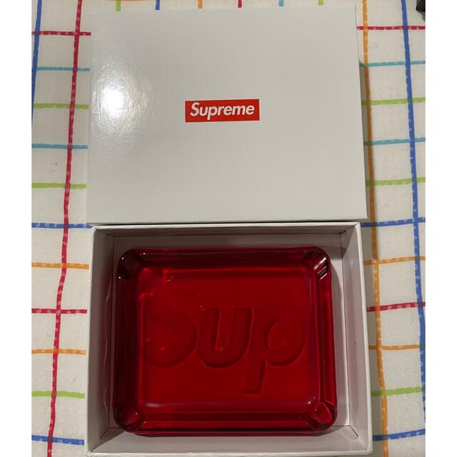 Supreme(シュプリーム)のSupreme Debossed Glass Ashtray 灰皿 インテリア/住まい/日用品のインテリア小物(灰皿)の商品写真