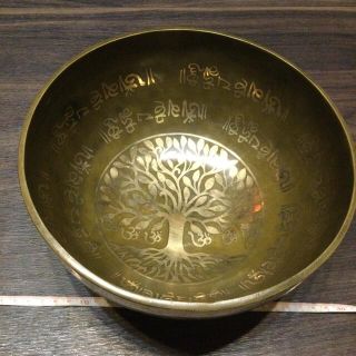 チベット産 シンギングボウル 菩提樹デザイン no7 約22.8cm×1294g(金属工芸)