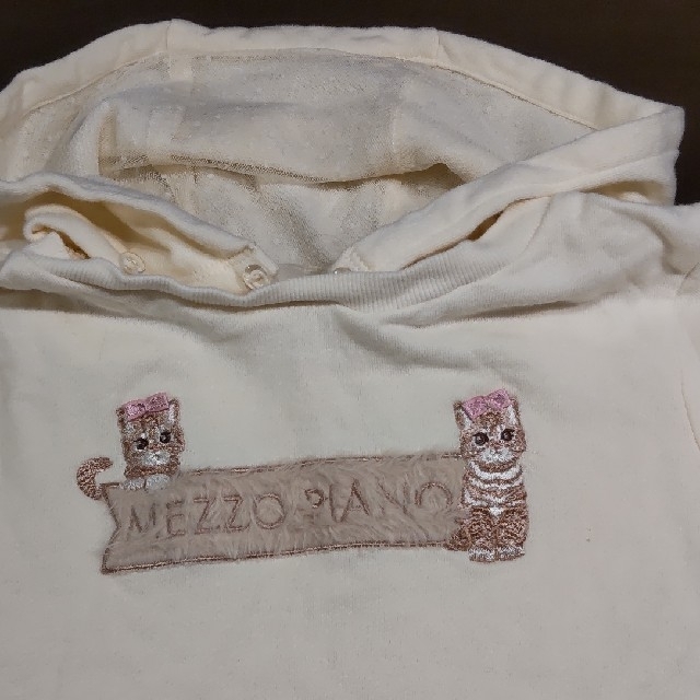 mezzo piano(メゾピアノ)の☆mezzopiano☆キャットパーカー 白 130cm 美品♪ キッズ/ベビー/マタニティのキッズ服女の子用(90cm~)(Tシャツ/カットソー)の商品写真