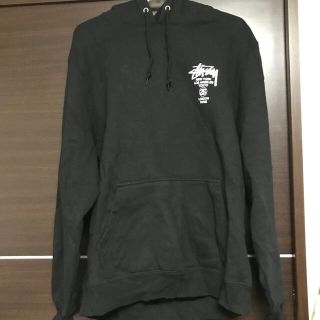 ステューシー(STUSSY)のstussy パーカー 黒(パーカー)