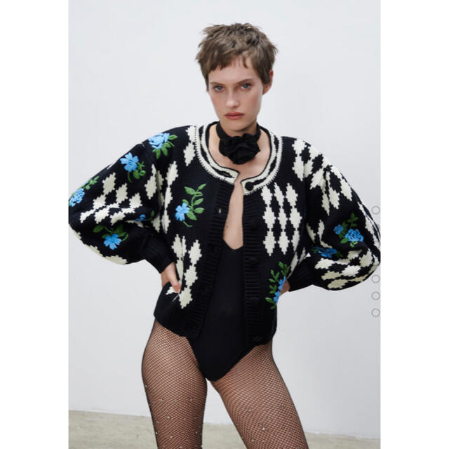 ZARA - ZARA完売品✨フラワージャガードニットカーディガンの