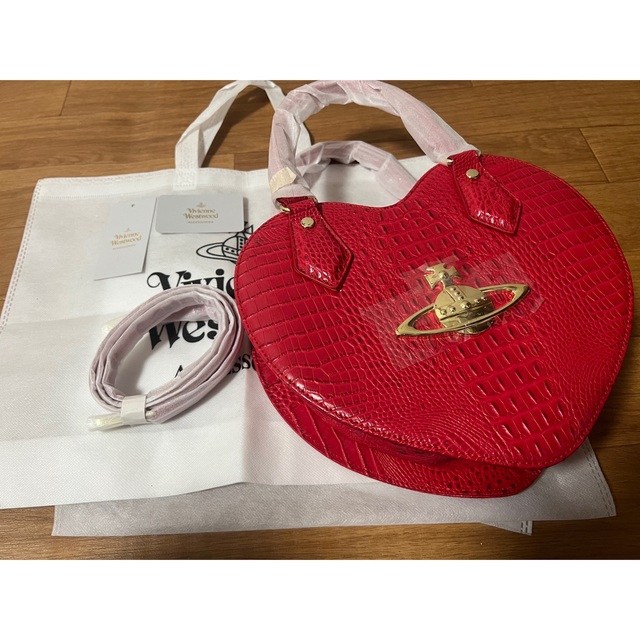 希少新品未使用Vivienne Westwood ハートショルダーバッグ在庫限り