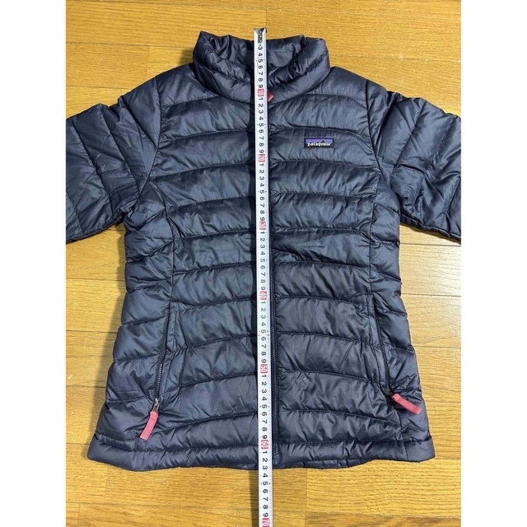 patagonia(パタゴニア)のpatagonia ガールズ.ダウン.セーター キッズ/ベビー/マタニティのキッズ服女の子用(90cm~)(ジャケット/上着)の商品写真