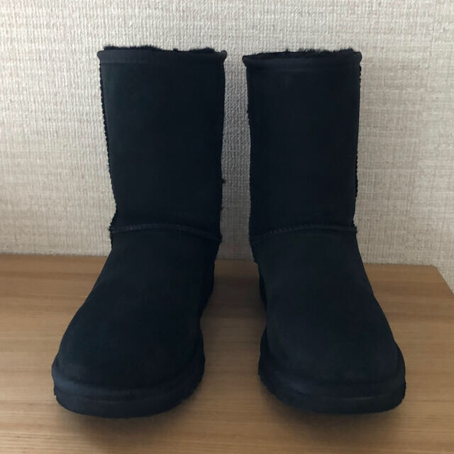 UGG(アグ)のUGG ブーツ5825 黒　サイズ26 レディースの靴/シューズ(ブーツ)の商品写真