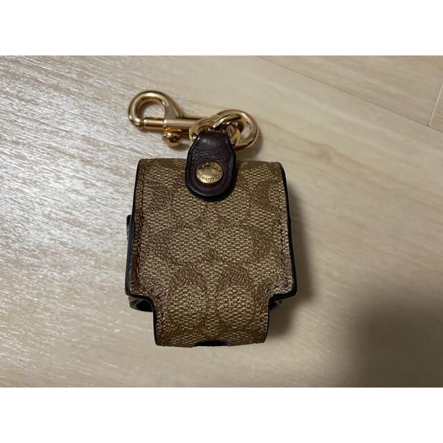 COACH(コーチ)のCOACH AirPodsケース スマホ/家電/カメラのスマホアクセサリー(モバイルケース/カバー)の商品写真