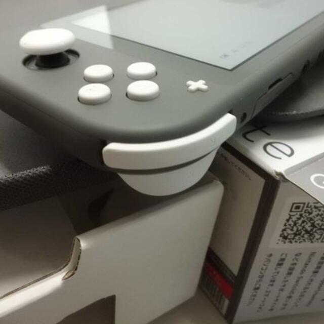 Nintendo Switch(ニンテンドースイッチ)のNintendo Switch Lite Gray エンタメ/ホビーのゲームソフト/ゲーム機本体(携帯用ゲーム機本体)の商品写真