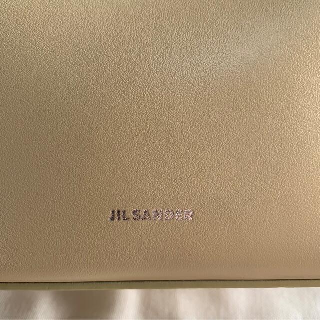 Jil Sander(ジルサンダー)の新作◆ジルサンダー◆J-SHOPPER SM クリーム　トートバッグ レディースのバッグ(ショルダーバッグ)の商品写真