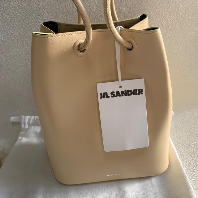 Jil Sander(ジルサンダー)の新作◆ジルサンダー◆J-SHOPPER SM クリーム　トートバッグ レディースのバッグ(ショルダーバッグ)の商品写真