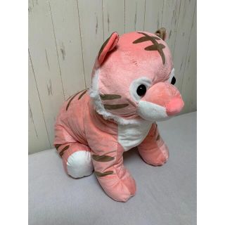 くったりトラさんBIGぬいぐるみ ピンクの通販 by ヒトミン's shop｜ラクマ