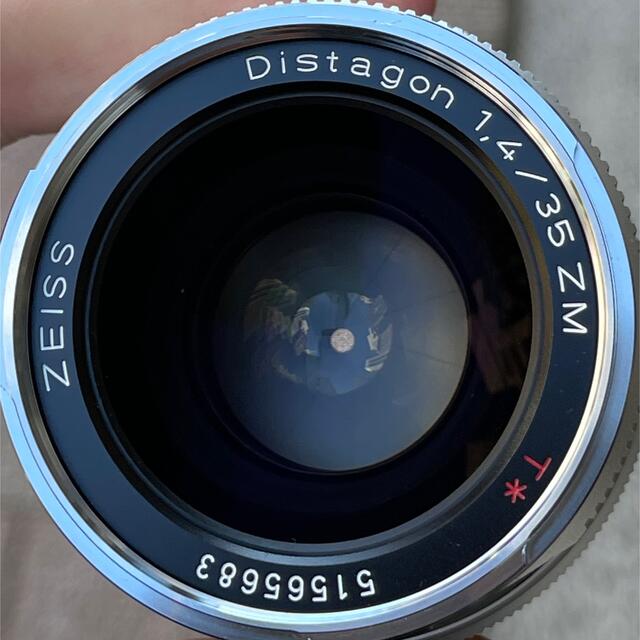 LEICA(ライカ)のCarl Zeiss Distagon T* 35mm F1.4 ZM スマホ/家電/カメラのカメラ(レンズ(単焦点))の商品写真
