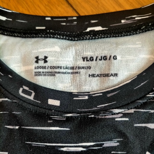 UNDER ARMOUR(アンダーアーマー)のアンダーアーマー150 キッズ/ベビー/マタニティのキッズ服男の子用(90cm~)(Tシャツ/カットソー)の商品写真