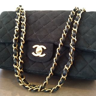 シャネル(CHANEL)のシャネル　CHANEL　マトラッセ　スウェード　黒　black(ハンドバッグ)