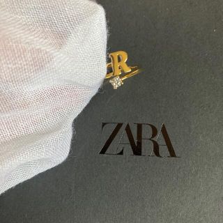 ザラ(ZARA)のZARA  イニシャルリングR  ゴールド(リング(指輪))