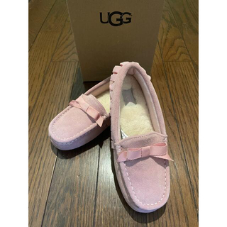 アグ(UGG)のアグ　UGG 21cm モカシン　ピンク　美品！(スリッポン)