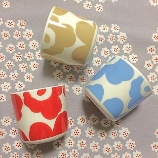 マリメッコ(marimekko)の♡マリメッコ ラテマグ ウニッコ ライトブルー レッド ベージュ マグカップ(食器)