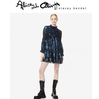 アリスアンドオリビア(Alice+Olivia)の❤️ ★Alice olive2022秋新作新品　ブルーワンピース　 綺麗(ひざ丈ワンピース)