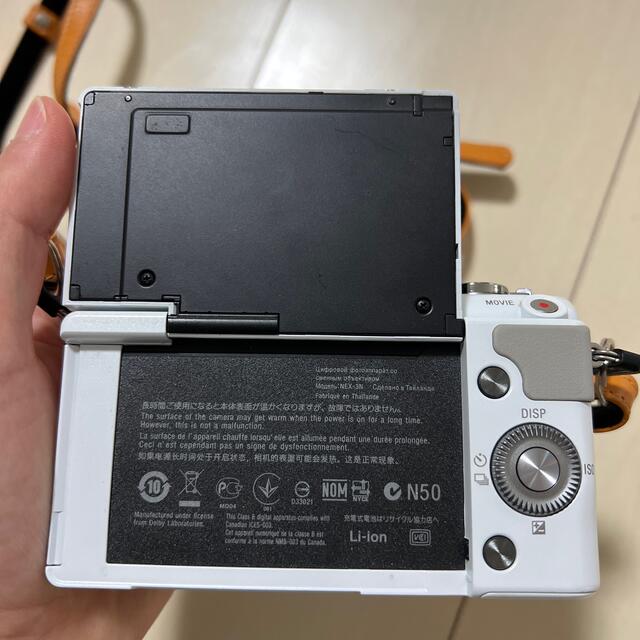 Sony a NEX3N デジカメ　ミラーレス　自撮り　本体のみ　白スマホ/家電/カメラ