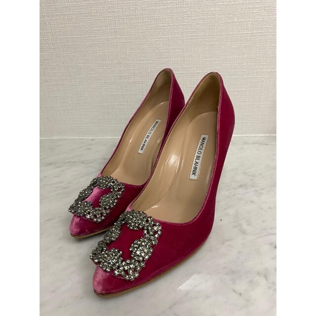 MANOLO BLAHNIK(マノロブラニク)のマノロブラニク　ハンギシ　ピンク　ベルベット　パンプス　361/2 レディースの靴/シューズ(ハイヒール/パンプス)の商品写真