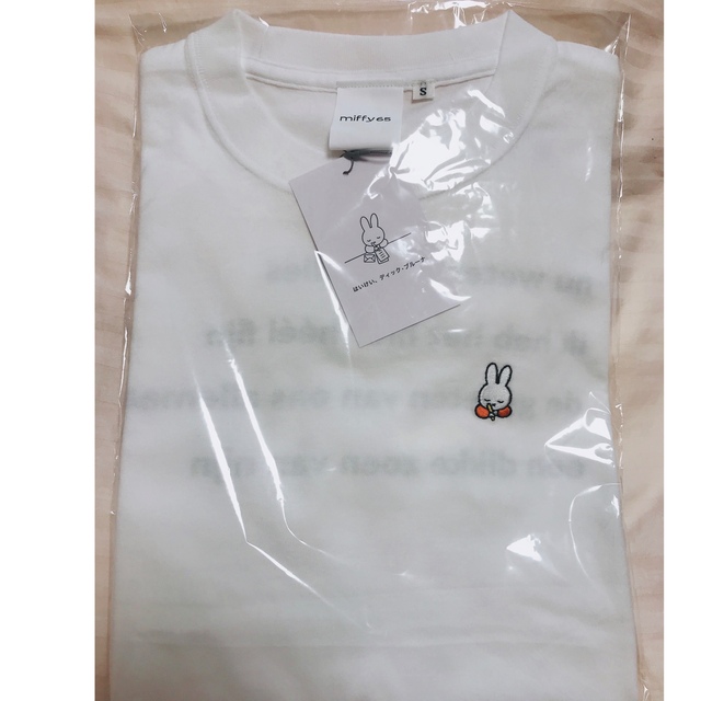 ミッフィー展　65周年限定Tシャツ　S・M各サイズ レディースのトップス(Tシャツ(半袖/袖なし))の商品写真