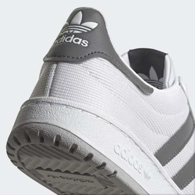 adidas(アディダス)のadidas アディダス スニーカー チームコート【デン様購入品】 メンズの靴/シューズ(スニーカー)の商品写真