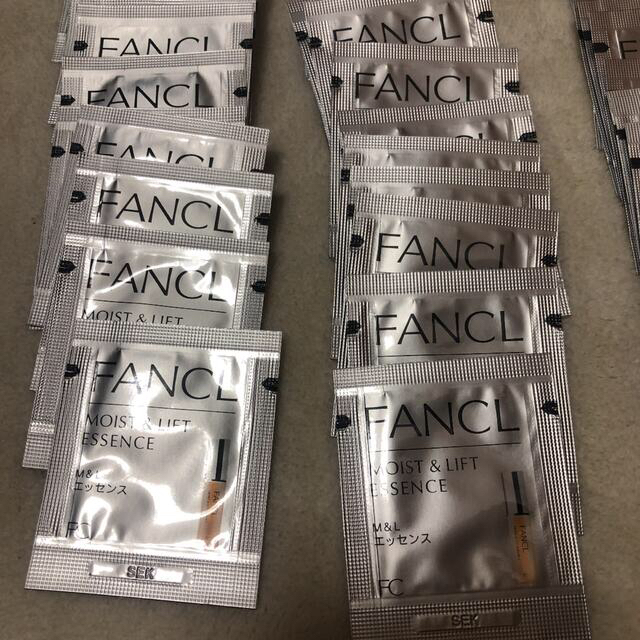 FANCL(ファンケル)のファンケル　モイスト＆リフト　ホワイトニング　エッセンス　サインズエフェクター コスメ/美容のキット/セット(サンプル/トライアルキット)の商品写真