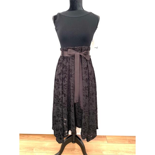 SCOT CLUB(スコットクラブ)の新品未使用　ドレス　ワンピース　日本製　定価28000円 レディースのフォーマル/ドレス(ミディアムドレス)の商品写真