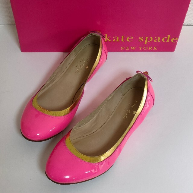 kate spade new york(ケイトスペードニューヨーク)のケイトスペード Kate spade エナメルレザー　フラットパンプス 6.5w レディースの靴/シューズ(ハイヒール/パンプス)の商品写真