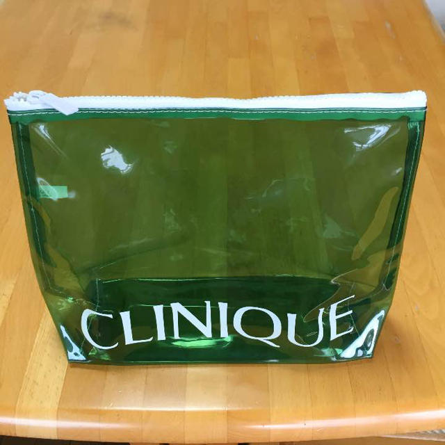 CLINIQUE(クリニーク)のクリニーク クリアポーチ(大) レディースのファッション小物(ポーチ)の商品写真