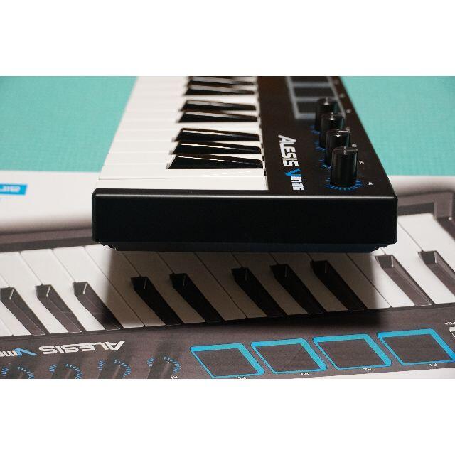 【値下げ】ALESIS VMINI 25鍵盤 MIDIコントローラ 楽器のDTM/DAW(MIDIコントローラー)の商品写真