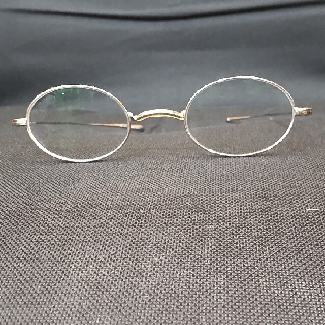 OLIVER PEOPLES