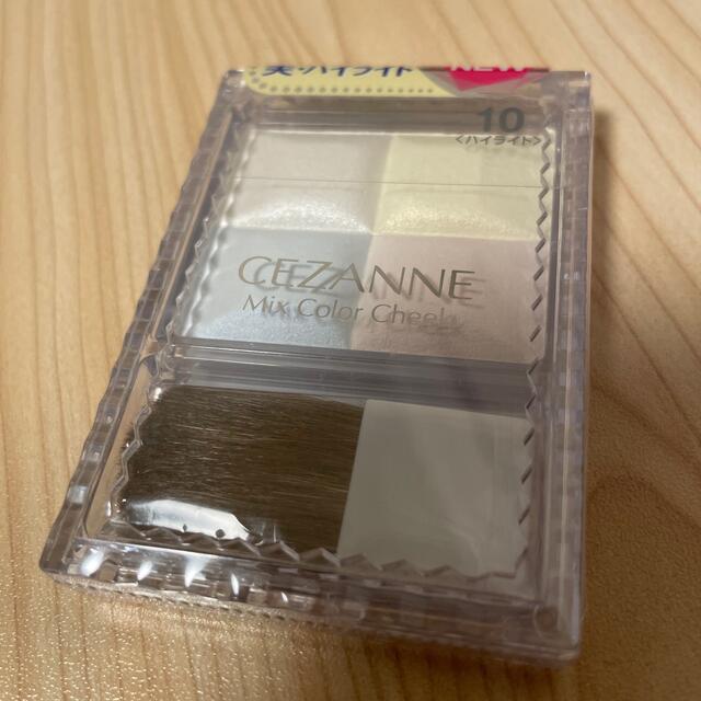 CEZANNE（セザンヌ化粧品）(セザンヌケショウヒン)のセザンヌ ミックスカラーチーク 10 ハイライト(7.5g) コスメ/美容のベースメイク/化粧品(チーク)の商品写真