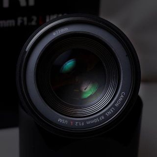 キヤノン(Canon)の【美品】RF50mm F1.2 L USM Canon RF単焦点(レンズ(単焦点))