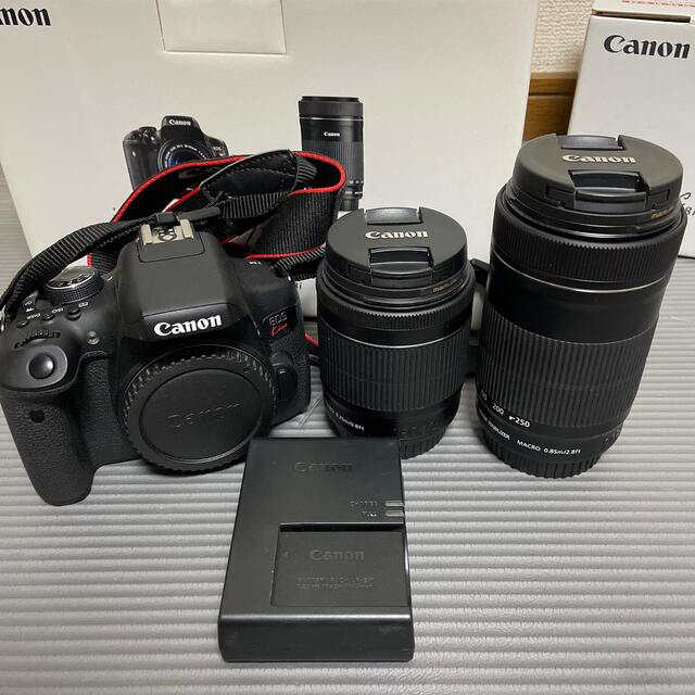 Canon デジタルー眼レフカメラ EOS Kiss X8i Wズームキット